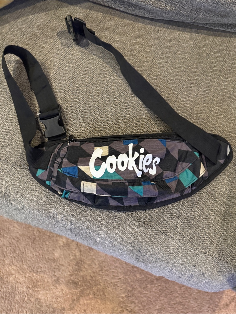 Cookies Geometric Black & Teal Waist Bag